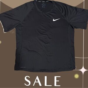 Nike Men's Black Short Sleeve Tee